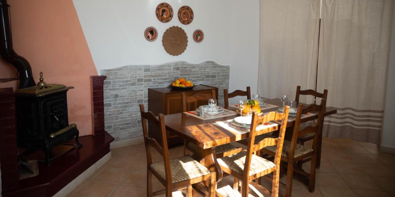 Appartamenti Melograno E Fico Loculi Exterior photo